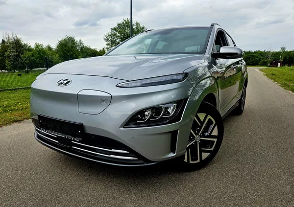 hyundai kona pabianice Hyundai Kona cena 99900 przebieg: 13200, rok produkcji 2021 z Pabianice